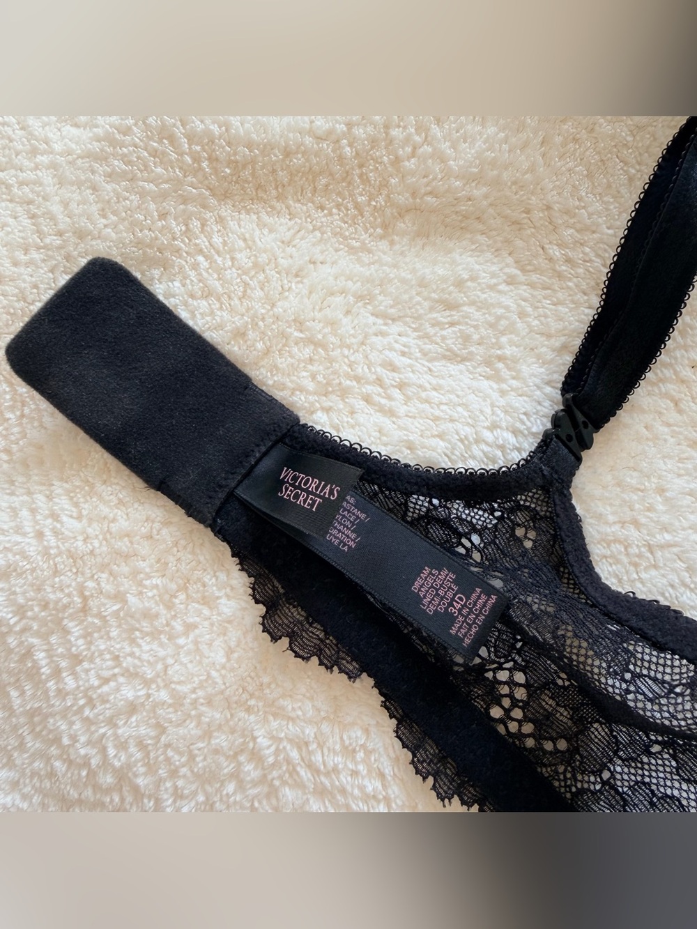 Victoria's Secret Black Lace Bra - Picture 4 of 4